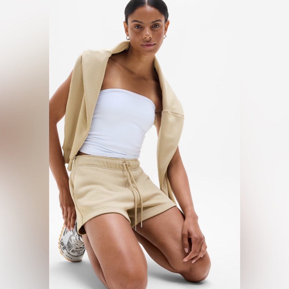 NWT ATHLETA Heavyweight Terry Mid Rise 3" Sportie Short ECRU Sz M